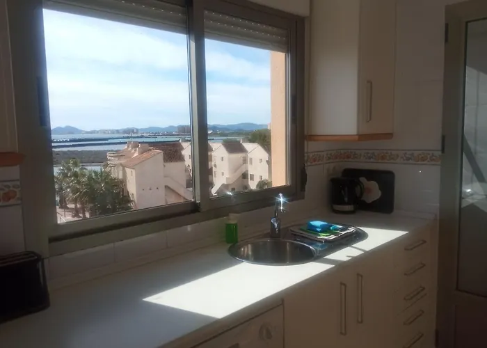 El Estacio Point, Large & Comfort